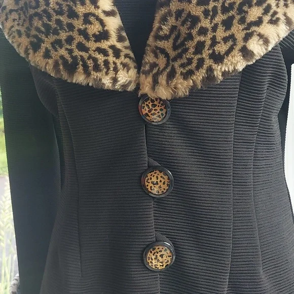Cache Leopard & black skirt & jacket two-piece suit union made vintage size Med - Picture 2 of 16